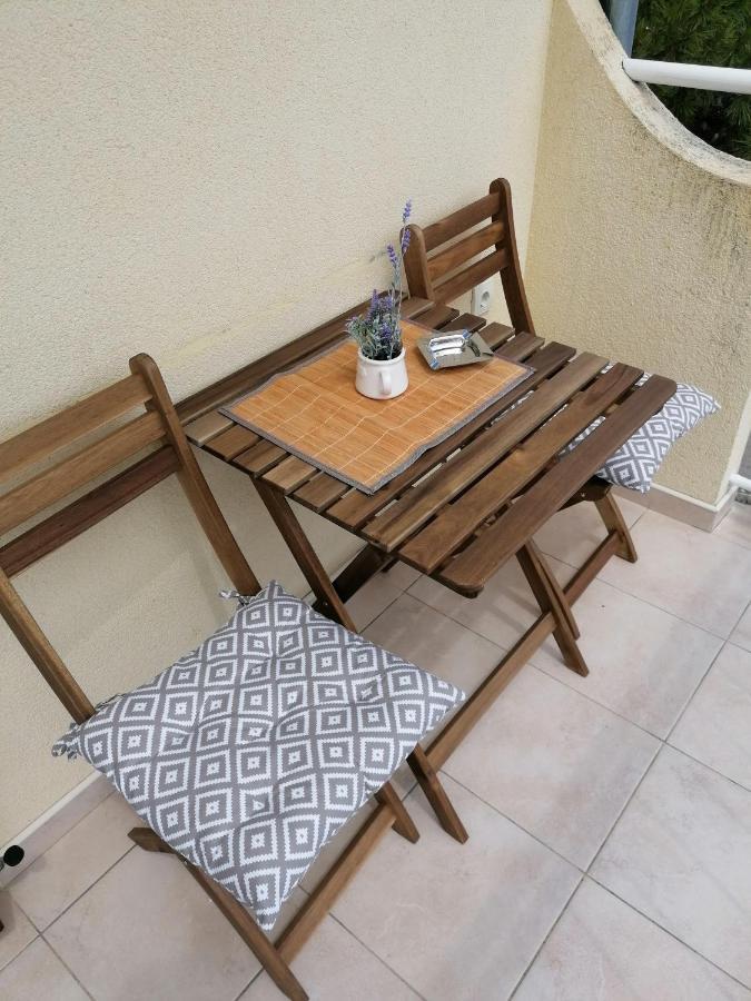 Apartment By The Beach Primošten Esterno foto